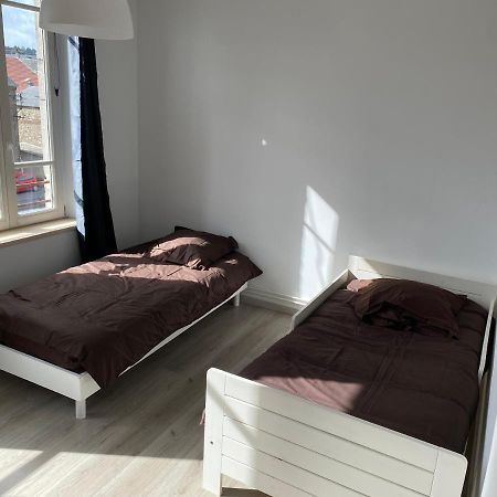 Joli Appartement Avec Parking Gratuit Sur Place Givet Exterior foto